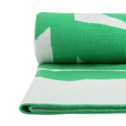 Habitat Floral Pattern Knit Throw - White & Green -125x150cm 10 Habitat Floral Pattern Knit Throw - White & Green -125x150cm -Habitat 1953716 R Z002A