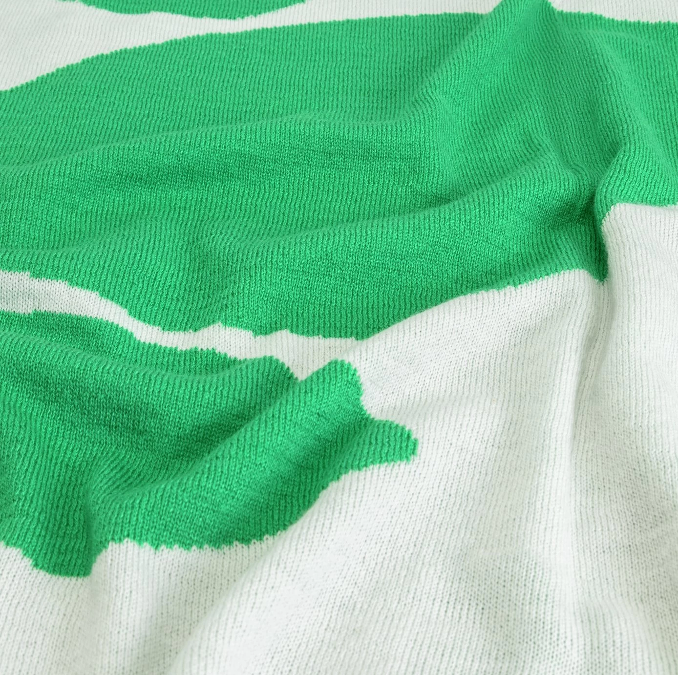 Habitat Floral Pattern Knit Throw - White & Green -125x150cm 7 Habitat Floral Pattern Knit Throw - White & Green -125x150cm - Image 5