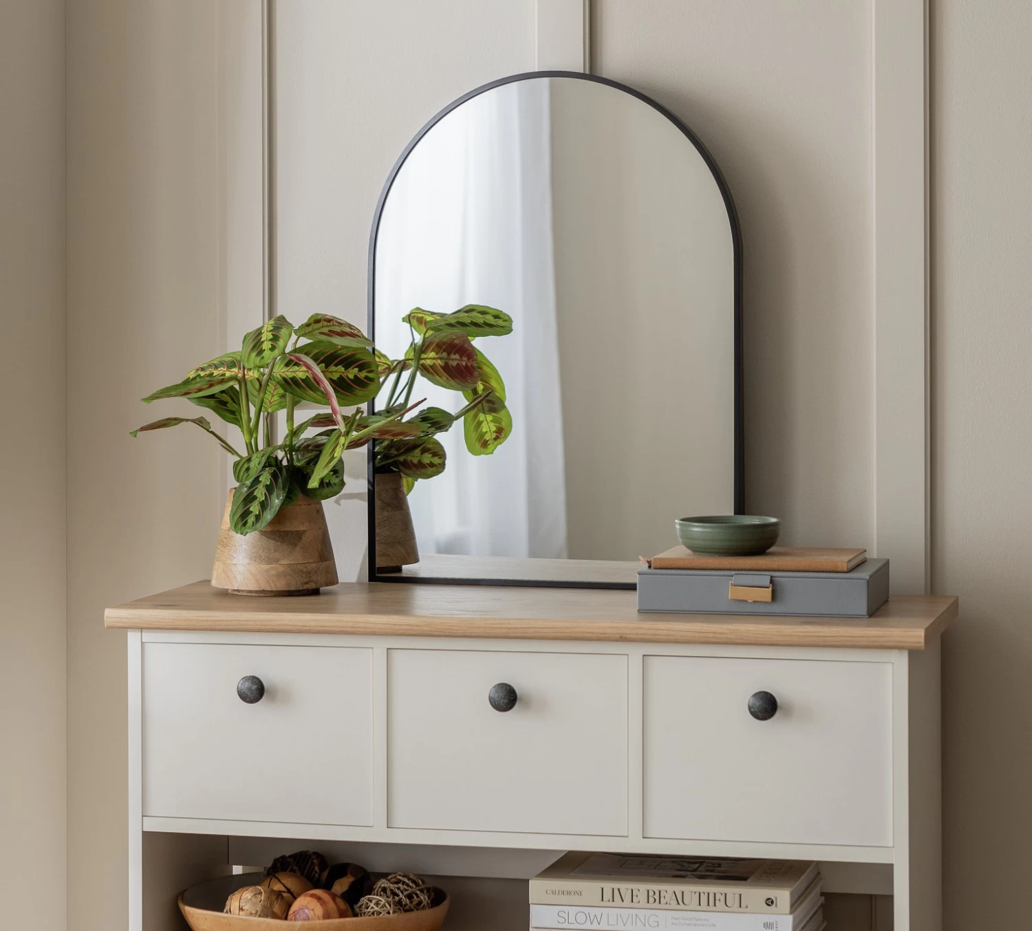 Habitat Arch Metal Wall Mirror - Black - 45x60cm 4 Habitat Arch Metal Wall Mirror - Black - 45x60cm - Image 2