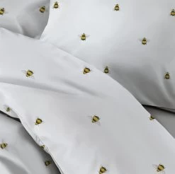 Habitat Hideaway Bee Print White Bedding Set - Single -Habitat 8887720 R Z003A