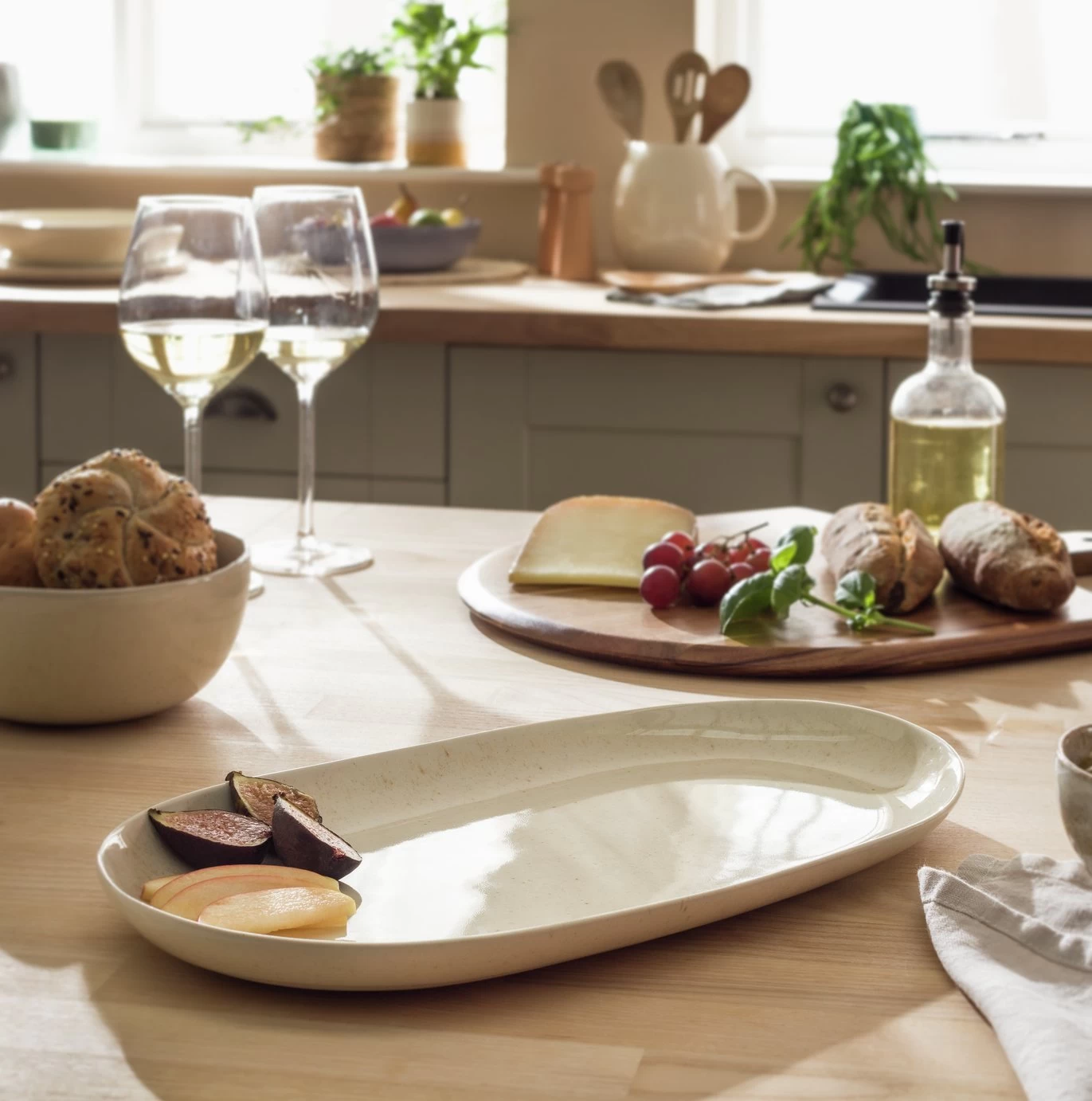 Habitat Evora Stoneware Serving Platter - Natural 4 Habitat Evora Stoneware Serving Platter - Natural - Image 2