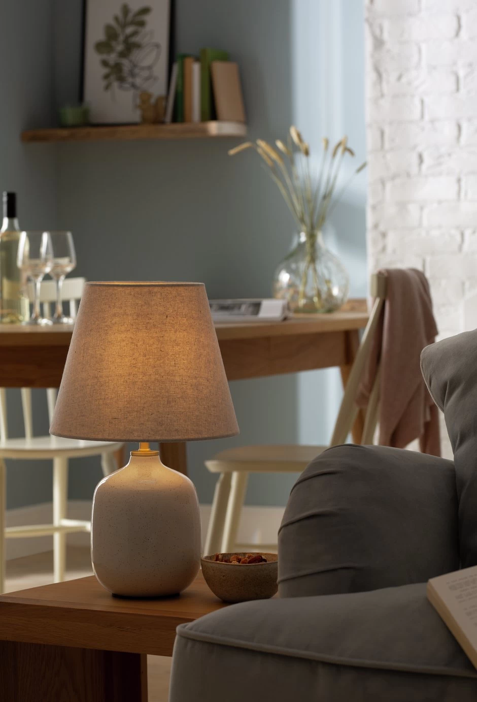 Habitat Aquilla Ceramic Table Lamp - Cream & Beige 7 Habitat Aquilla Ceramic Table Lamp - Cream & Beige - Image 5