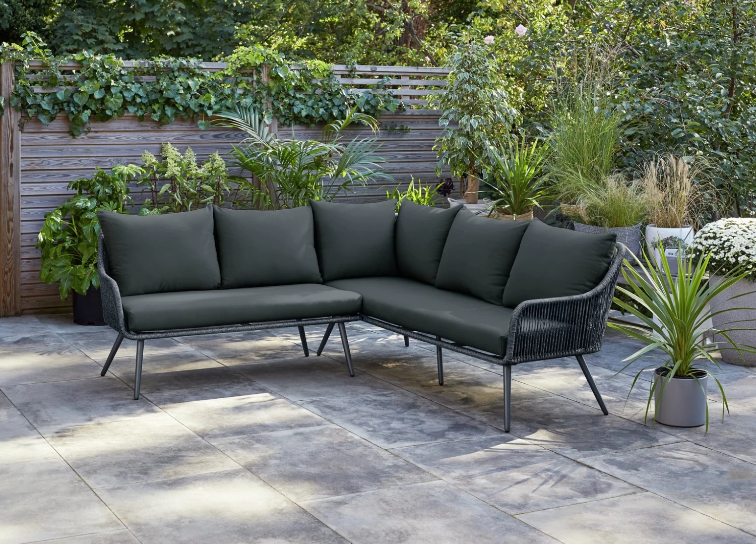 Habitat Malta 6 Seater Rattan Effect Patio Set - Black 13 Habitat Malta 6 Seater Rattan Effect Patio Set - Black - Image 11